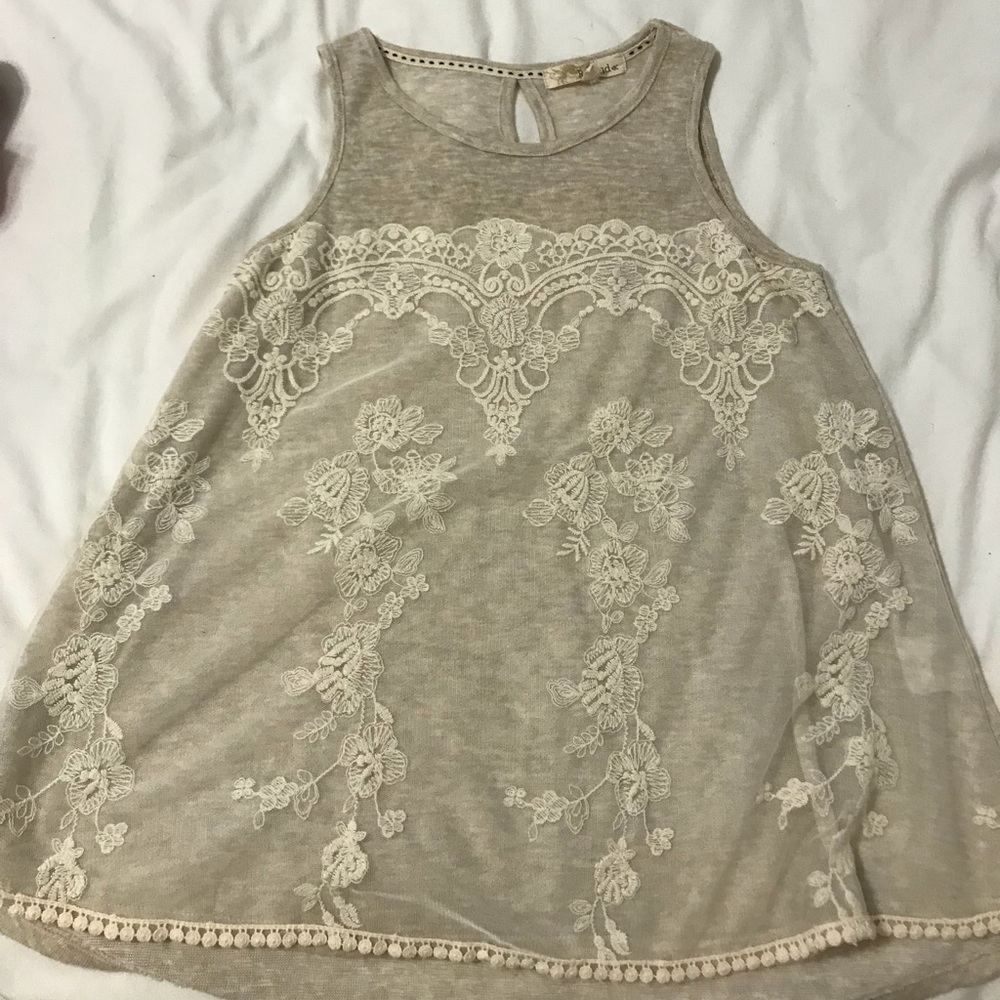 creme lace tank top